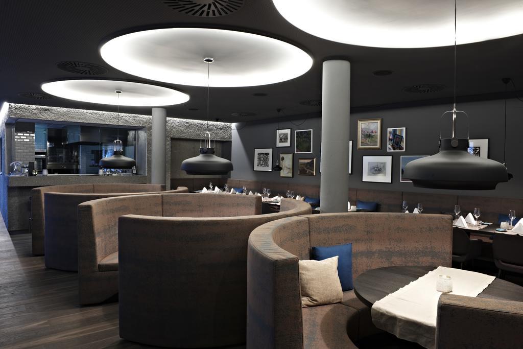 באד הל Badhaus - Hotel/Restaurant/Cafe מראה חיצוני תמונה